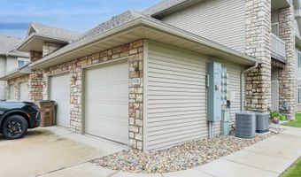 528 Kelsey Ln, Altoona, IA 50009