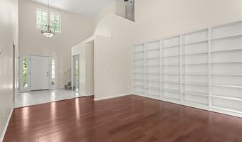 3444 Ashburnam Rd, Ann Arbor, MI 48105