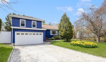 9 Valley Dr, Bristol, RI 02809
