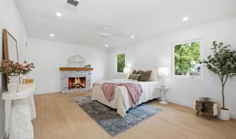 2610 Chestnut Ave, Carlsbad, CA 92010