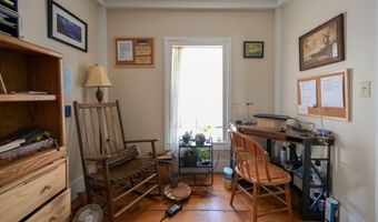 38 North St, Bristol, VT 05443