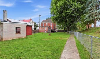 103 W KING St, Abbottstown, PA 17301