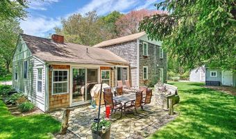 46 Channing Rd, Narragansett, RI 02882
