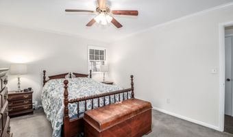 24 Prospect Dr, Brookfield, CT 06804