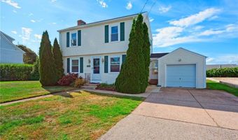 243 Col John Gardner Rd, Narragansett, RI 02882