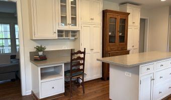 909 E Rockwell St, Arlington Heights, IL 60005