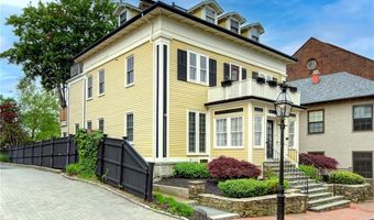 75 Pelham St A, Newport, RI 02840