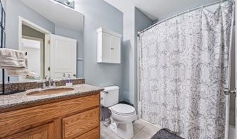 564 Woods Creek Ln, Algonquin, IL 60102
