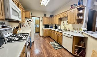 203 Emerald Meadows Dr, Arnolds Park, IA 51331
