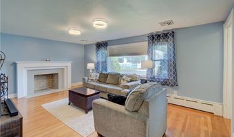 82 Garland Ave, Cranston, RI 02910