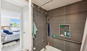 7420 WESTLAKE Ter 801, Bethesda, MD 20817