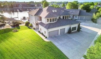 1408 Riverwood Dr, Bismarck, ND 58504