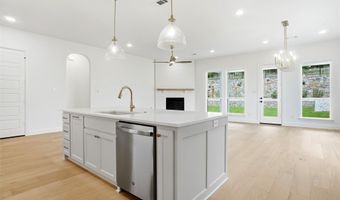 224 Blackbird Dr, Aledo, TX 76008