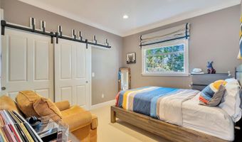 517 GREELY St, Orlando, FL 32804