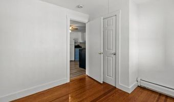 30 Catherine St 3, Bristol, RI 02809