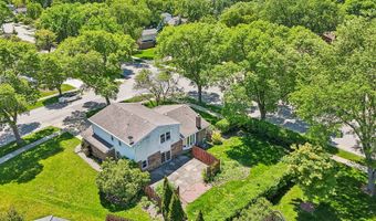 3051 N Huntington Dr, Arlington Heights, IL 60004