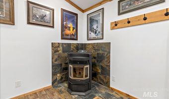 79 Sunset Loop, Cascade, ID 83611