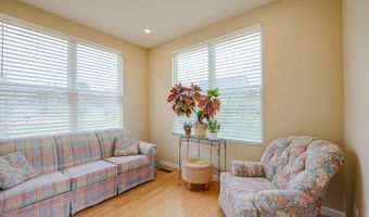 580 N Highlander Way, Addison, IL 60101