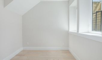 722 KENYON St NW #3, Washington, DC 20010