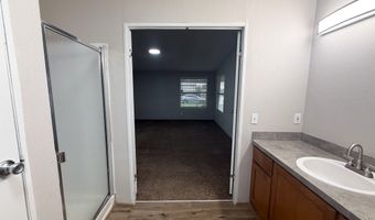 402 E College Ave, Alvarado, TX 76009