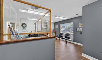 7 W MAIN St 12-14, Apopka, FL 32703
