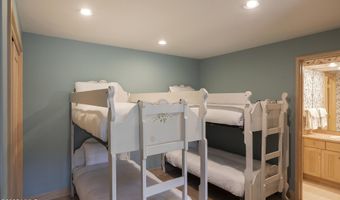 111 Scott Hill Rd 17, Beaver Creek, CO 81620
