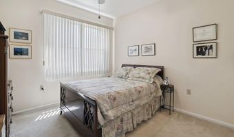 26 Fountain View Dr, Barnegat, NJ 08005