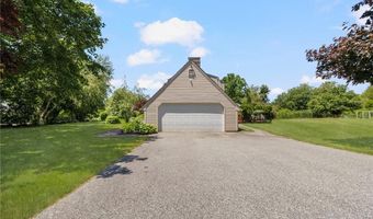 227 Prospect Ave, Middletown, RI 02842