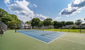 74 Quarry Dock Rd 74, Branford, CT 06405