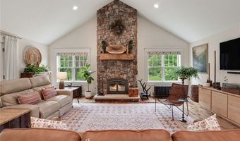 6600 Dye Rd, Akron, NY 14001