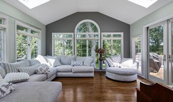 14 STONEBRIDGE Dr, Hockessin, DE 19707