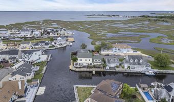 221 Magnolia Dr, Bayville, NJ 08721
