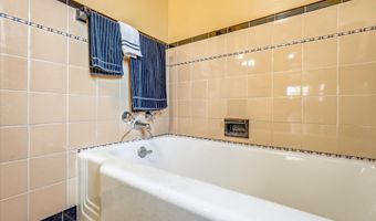 1027 Cedar Ave, Albert Lea, MN 56007