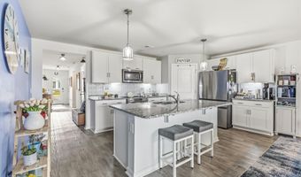 657 Woodland Farms Cir, Aynor, SC 29511