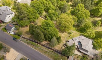 Terrace Street, Ashland, OR 97520