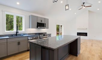 86 Branch View Ter, Alfred, ME 04002