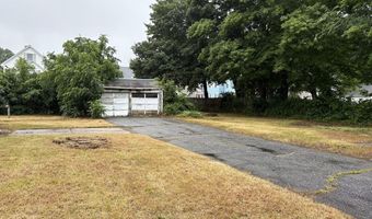 2-4 Elmwood St, Amesbury, MA 01913