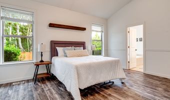 20800 YOSEMITE St, Aurora, OR 97002