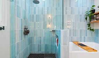 9835 Edgelake Dr, La Mesa, CA 91941