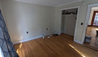 3 Dean St, Bangor, ME 04401