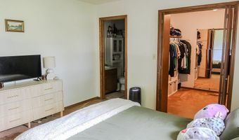 3422 West St, Ames, IA 50014