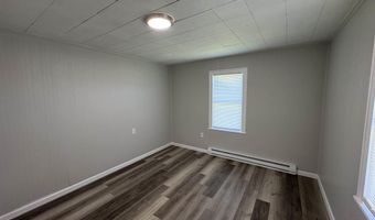 31 W First St, Birdseye, IN 47513