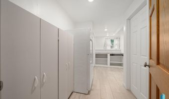 1513 E Sylvan Cir, Brandon, SD 57005