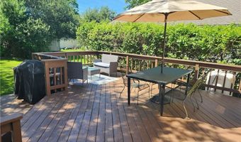 13 Deangelis Dr, Narragansett, RI 02882