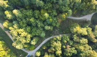 9999 Deer Track Rd, Beattyville, KY 41311