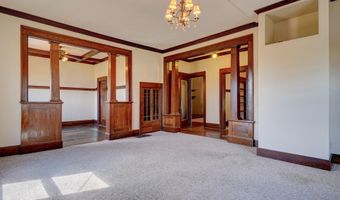 805 N Indiana Ave, Auburn, IN 46706