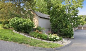 147 Mallard Dr 147, Avon, CT 06001