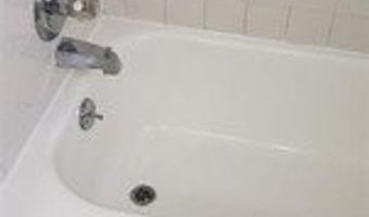 10185 Allen Pointe Dr, Allen Park, MI 48101