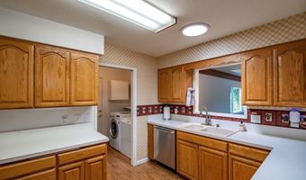 153 Peach Tree Ln, Albany, OR 97321