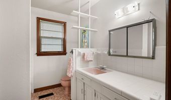 205 Central Ave, Bay, AR 72411